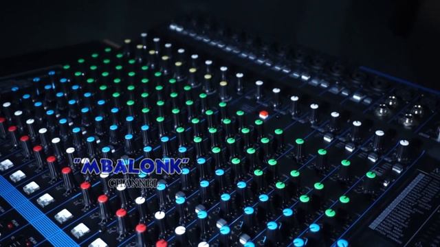 Unboxing Mixer Yamaha MG20XU смотреть онлайн