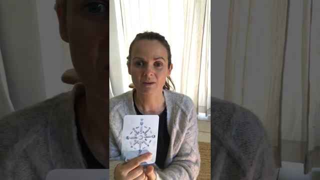 Crystal Grid Oracle reading 1 May 2020 смотреть онлайн