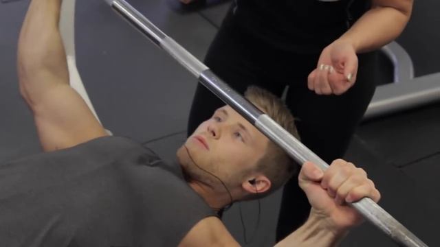 My Mom Is JACKED!!! | Mother's Day Workout & Interview смотреть онлайн