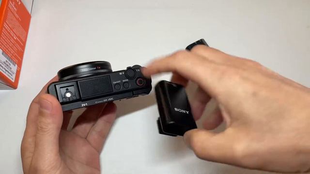Micrófono SONY ECM-W2BT en SONY ZV-1 смотреть онлайн