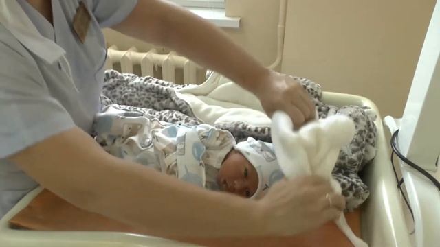 Выписка Тимурчика из роддома. Перинатальный центр РКБ смотреть онлайн