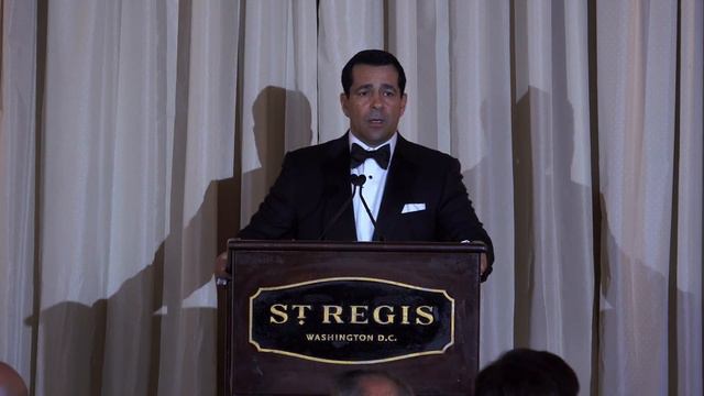 2017 ICIT Gala & Benefit Pinnacle Award: Bill Evanina (DNI), James Scott, (ICIT) смотреть онлайн