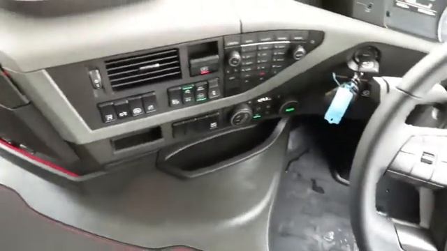 Volvo FH 6x2 2016 Globetrotter Cab for sale UHZ3358 смотреть онлайн