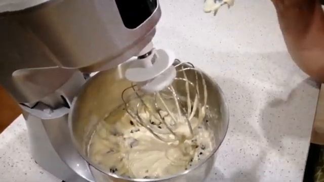 Петушки в формочке с изюмом смотреть онлайн