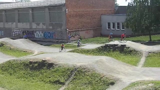 26.05.2013г. Брянск ВМХ Коломна 11 Артём 12 Дима 3 круг смотреть онлайн