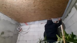 Как приклеить пароизоляцию к стене из газоблока