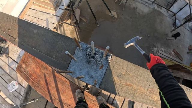Budowa bliźniaka 2024. Jak zrobić szalunek stropu? Deskowanie nadproży, obrysu krok po kroku. 👷♂️ смотреть онлайн