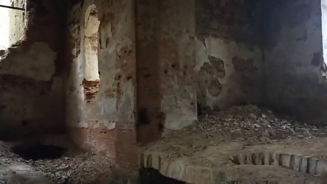 Руины церкви Святого Николая Чудотворца в Копорье. смотреть онлайн