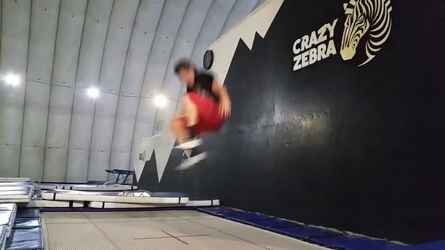 Кувырки на стене смотреть онлайн