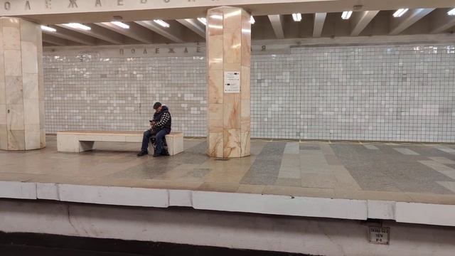 От метро Полежаевская видно Москва-Сити и рядом столуются #электробусы #metro #Moscow #MoscowCity