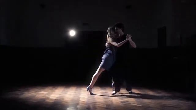 Andrej Kartavcev - Nikto iz nas ne vinovat (None of us are quilty) смотреть онлайн