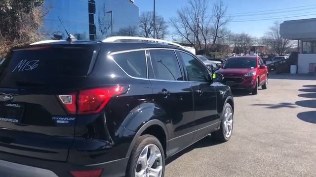 2019 Ford Escape Titanium Start Up, Walk Around, Exhaust Clip, Engine Tour