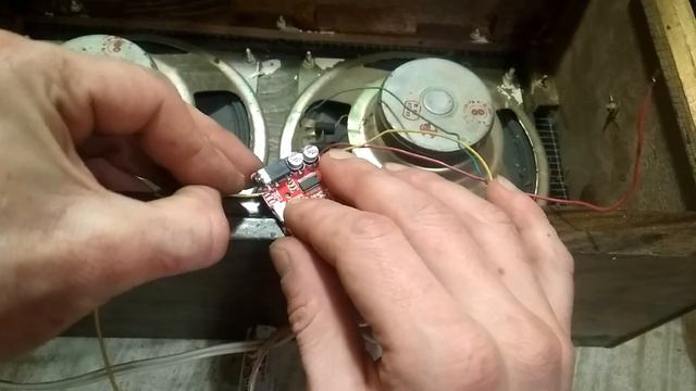 Блютуз колонка своими руками из старой советской колонки.