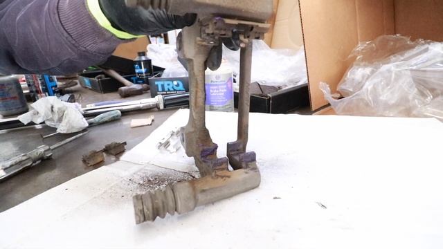 How to replace REAR Brakes | 2017-2021 Honda CRV смотреть онлайн