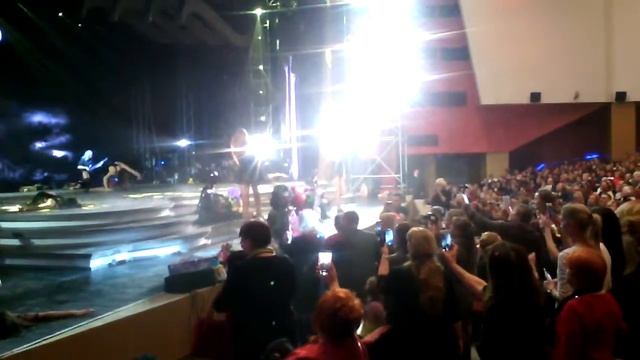 Ф.Киркоров в Екатеринбурге, 28 ноября 2017г. Выход в зал смотреть онлайн