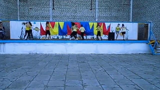 Танец вожатых ПЧЁЛКИ 2012 ДОЦ "Горняк" смотреть онлайн