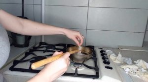 Изготовление парафиновых свечей для удаления ушных пробок.