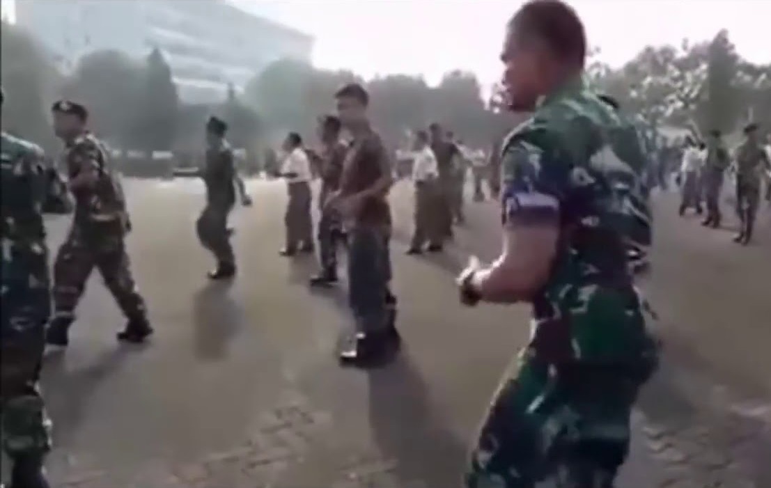 "БУЙ БУЙ" - Б. Токторов смотреть онлайн