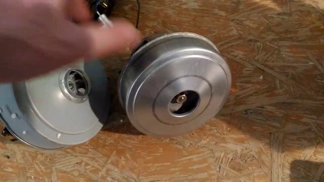 Старый пылесос TOSHIBA ремонт. смотреть онлайн