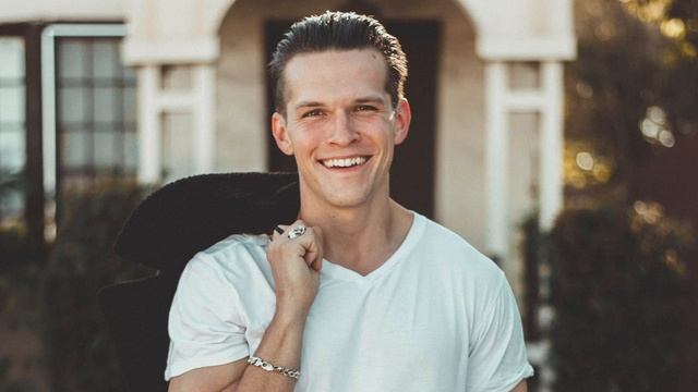 Как ведет себя свободный человек смотреть онлайн