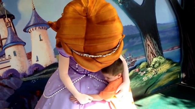 Carson meeting Sofia the First смотреть онлайн