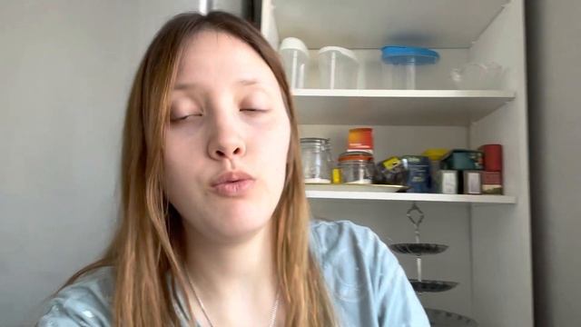 Подстригла волосы сама себе ?♀️ Навела порядок в шкафу?| VLOG смотреть онлайн