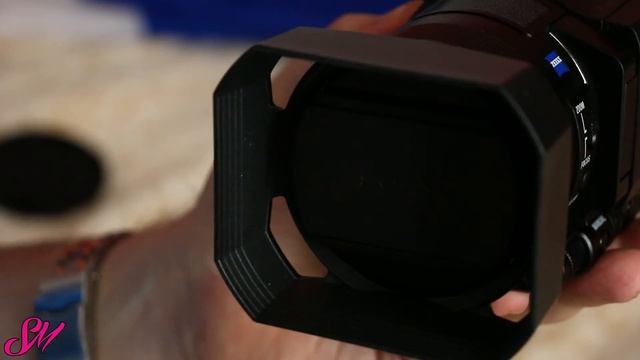 Unboxing: Sony FDR AX100 4K Camcorder смотреть онлайн