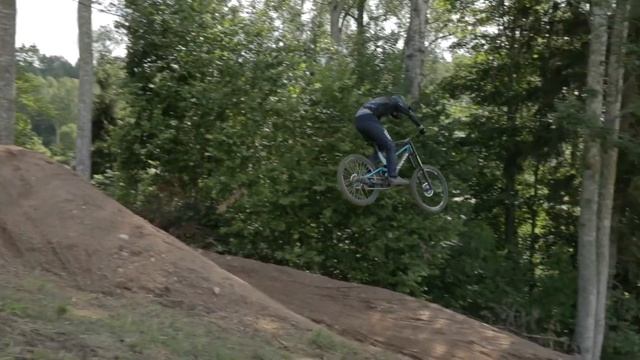 Canon 1DX Mark II Video Test Mountainbiking