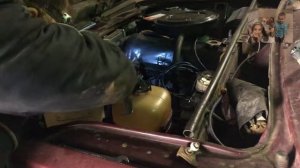 ВАЗ 2107. Как заменить трамблер, катушку и высоковольтные провода своими руками!!