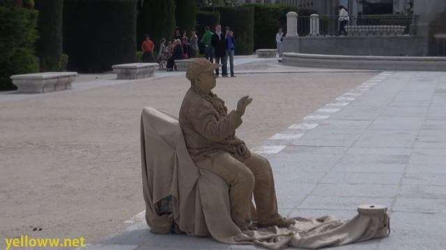 Amazing Living Statues In Spain