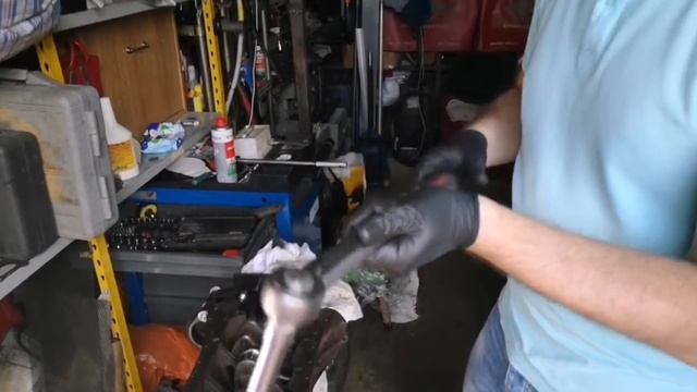 W140. Кабанчик перезагрузка. Проверка зазоров коленвала после шлифовки. Часть 2. смотреть онлайн