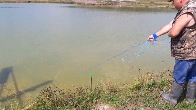 Ловля малька кастинговой сетью "Фризби" смотреть онлайн