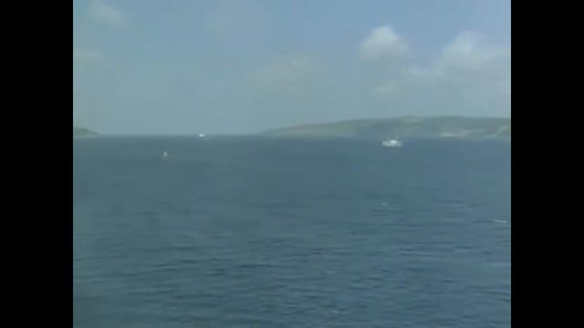 Birini Kaybetmeyi İstiyorsan Çok Sev! | Mavi Eşarp - Türkan Şoray Ediz Hun Eski Türk Filmi смотреть онлайн