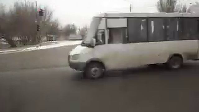 поездка по 39 автобусному маршруту заключительная часть участок школа 9- Никопольский поворот смотреть онлайн