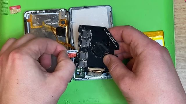 4000GB in an iPod Classic. смотреть онлайн