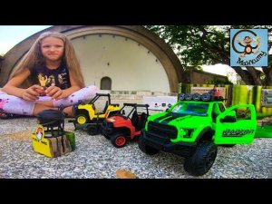 Дети и Машина. Даня и Диана открывают игрушки и прокачивают машинки. МанкиТайм