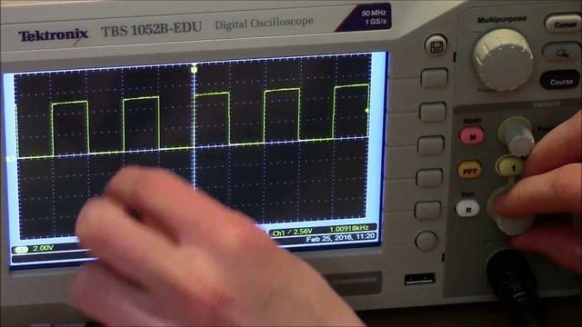 Oscilliscope 101--Tektronix 1052B EDU смотреть онлайн