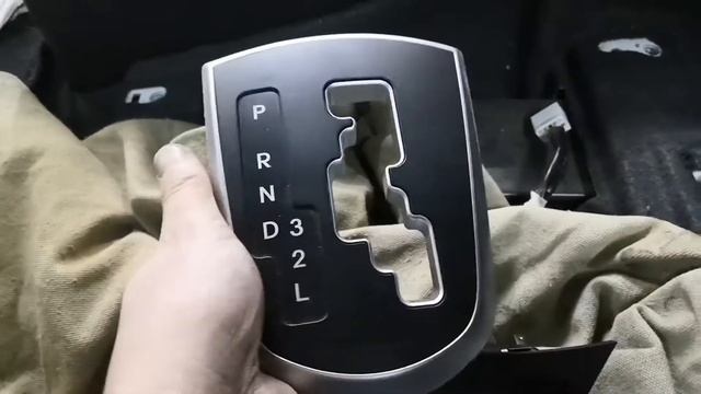 Как разобрать центральную консоль Hyundai Solaris смотреть онлайн