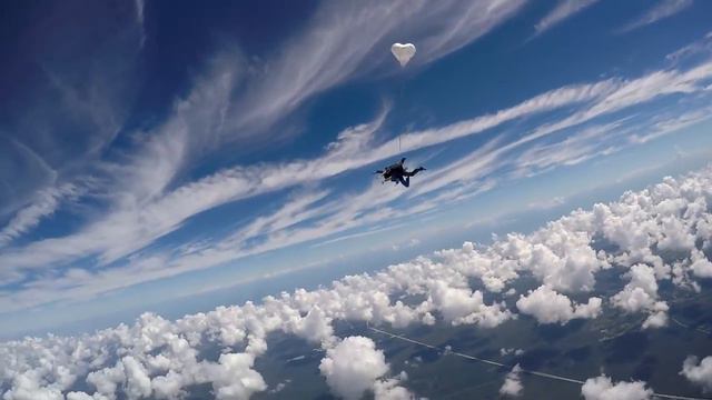Muhammad - Skydives at Skydive Deland смотреть онлайн
