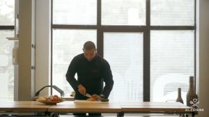 Нож Сантоку