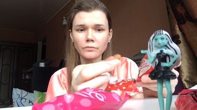Пробуем вкусняшки: Monster High и Barbie и другие интересные сладости