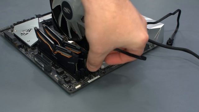 Coffee Lake / Z370 Build - ASUS ROG Strix Z370-E Gaming / Intel Core I5-8600K