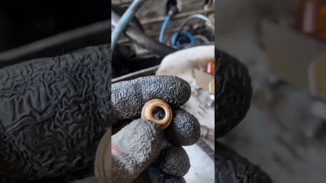 Как на Уаз буханке поменять маслосъёмные колпачки #колпачки#уаз#сухари#замена_колпачков смотреть онлайн