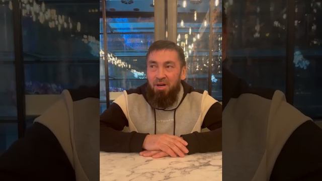 Невероятно эмоциональное видео от Фанзиля Ахметшина о том что после драки кулаками не машут 👍 смотреть онлайн