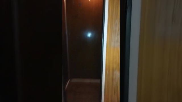 Вернулся в подъезд где сломал лифт смотреть онлайн