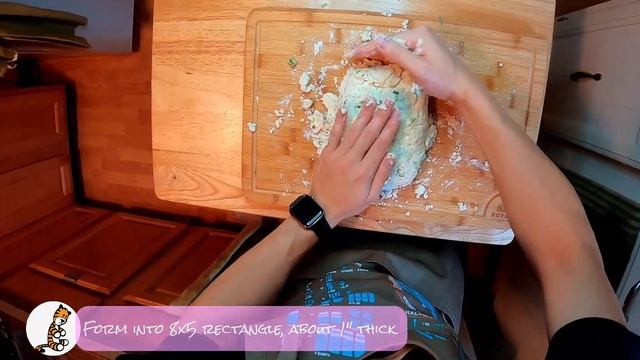 Fluffy & Flaky Sour Cream & Onion Biscuits смотреть онлайн