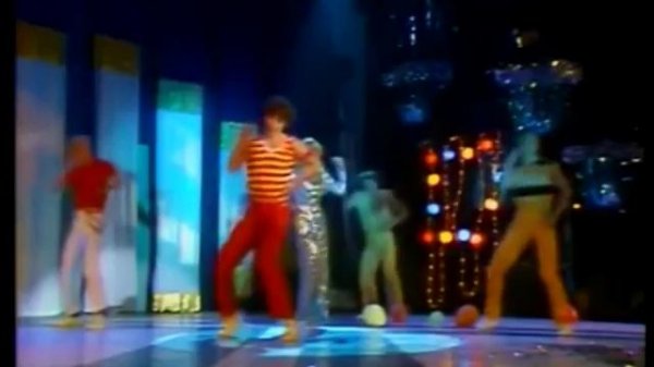 DALIDA. Monday Tuesday Laissez-moi danser.