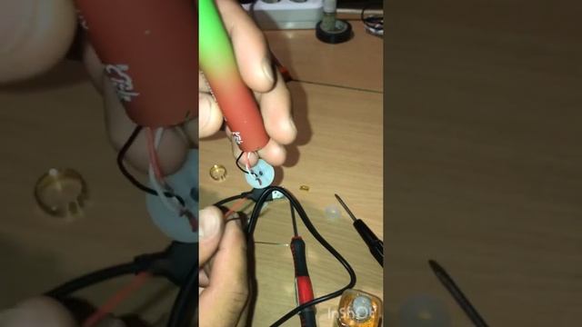 Как заправлять и сколько надо держать на зарядке одноразовую электронную сигарету смотреть онлайн