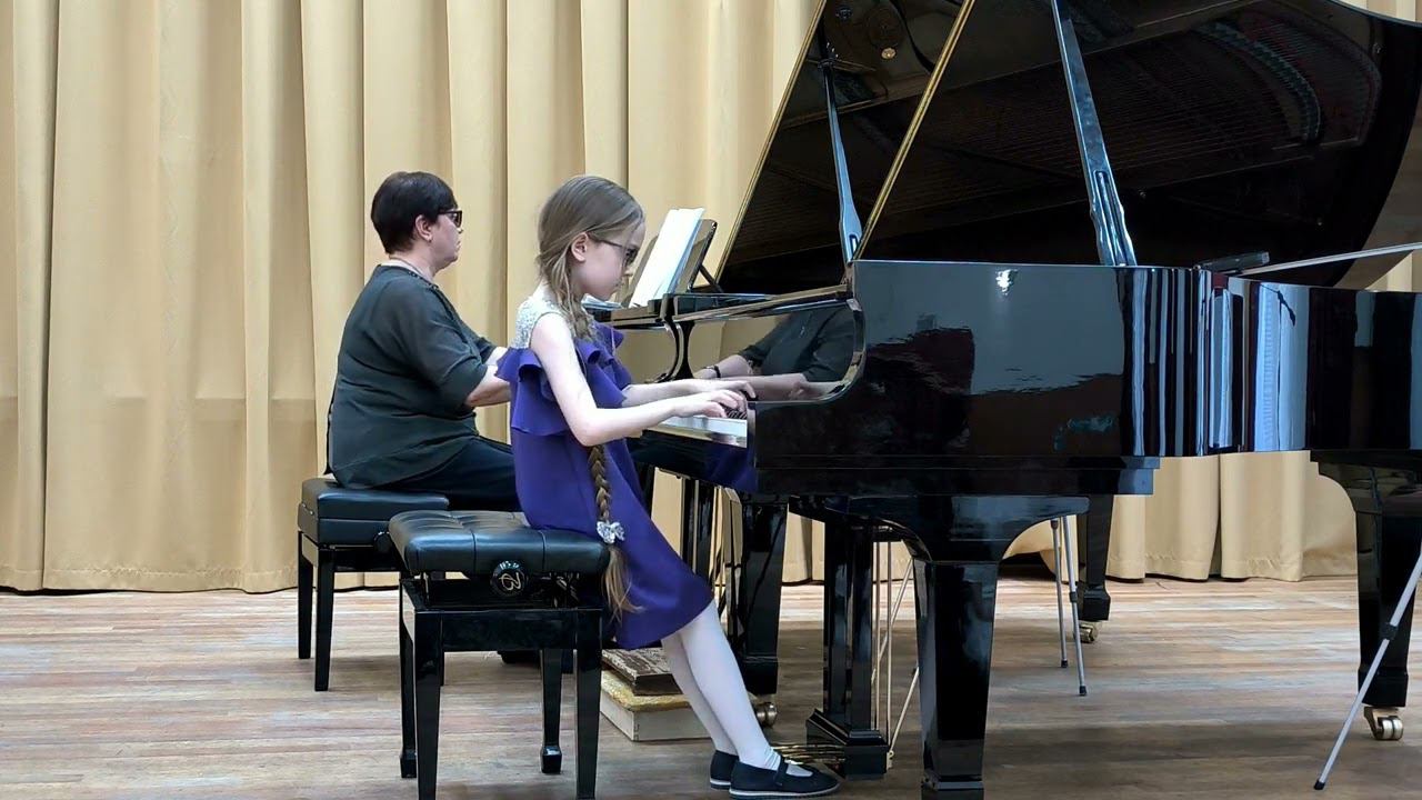 4. И. Беркович - Концерт до мажор 2 часть. Исп. Колегова Арина (2 класс) смотреть онлайн