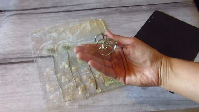 Как сделать блокнот с одуванчиками.How to make a notebook with real dandelions смотреть онлайн